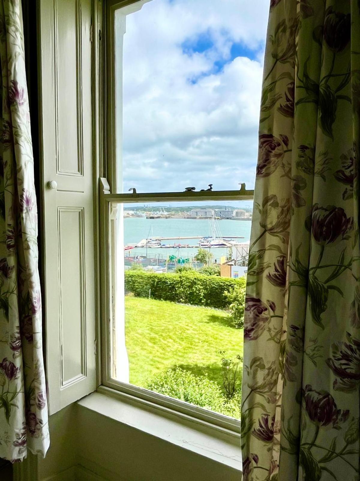 Lynwood House Bed and Breakfast Cobh Eksteriør billede