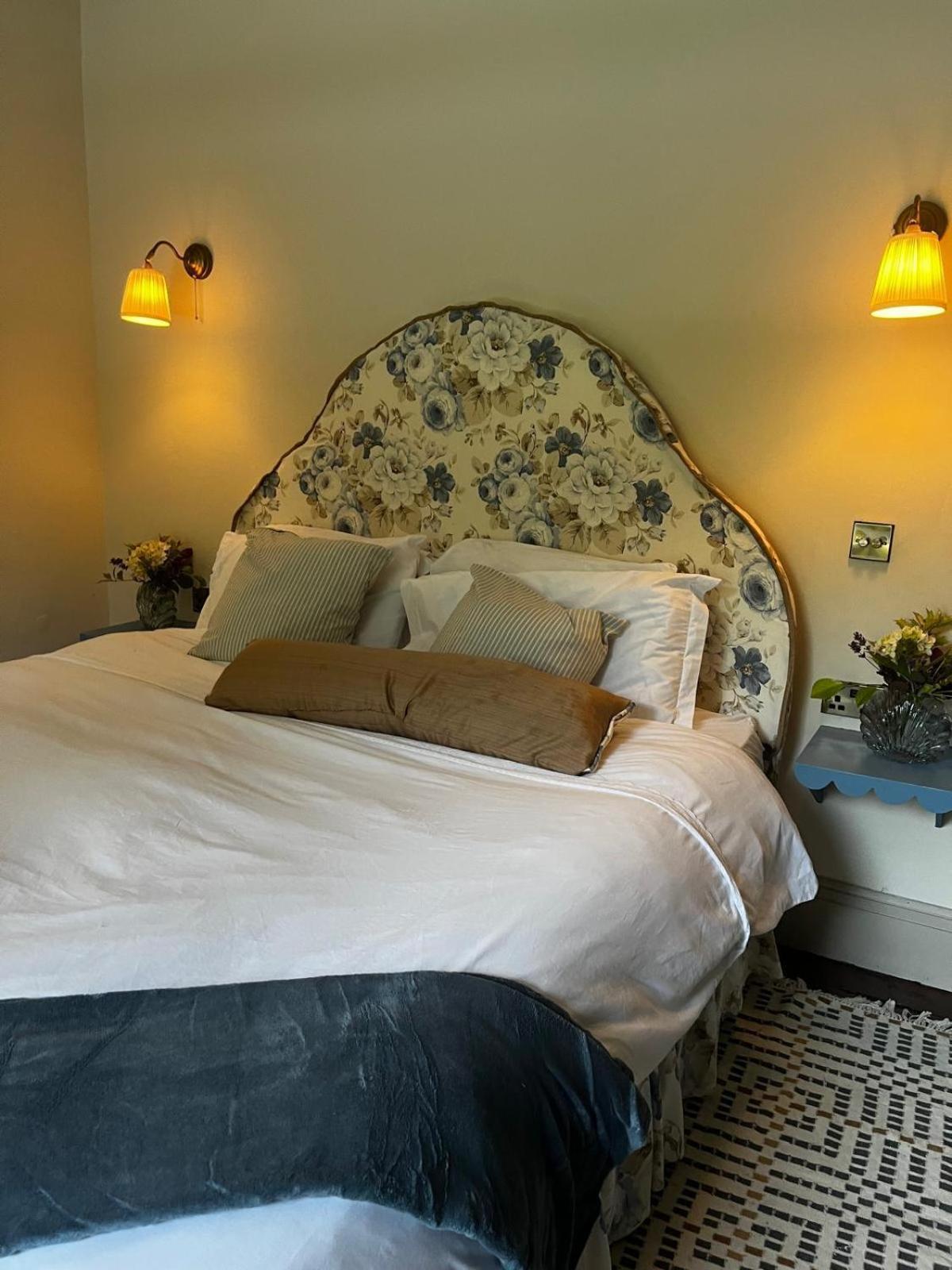 Lynwood House Bed and Breakfast Cobh Eksteriør billede