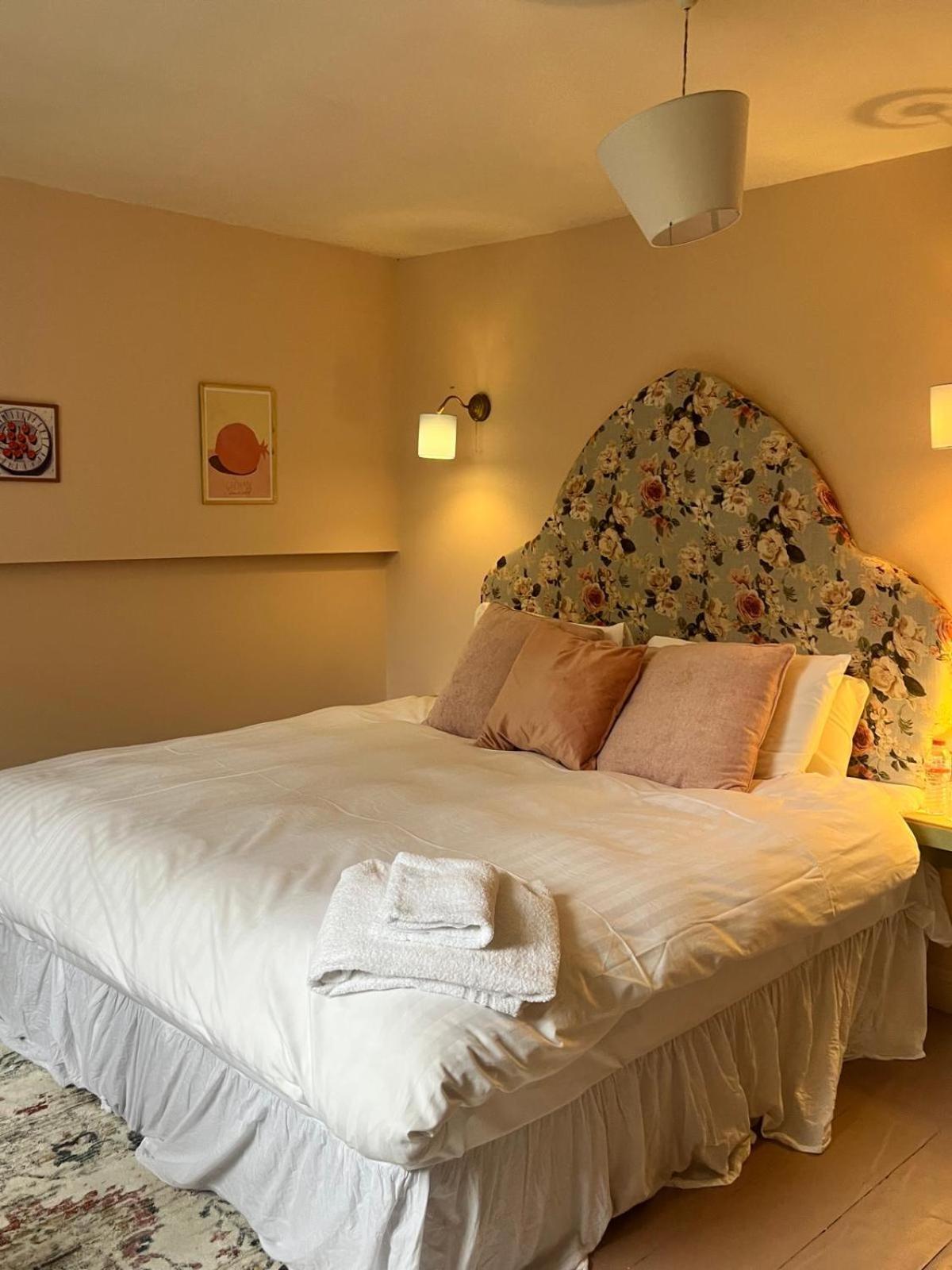 Lynwood House Bed and Breakfast Cobh Eksteriør billede