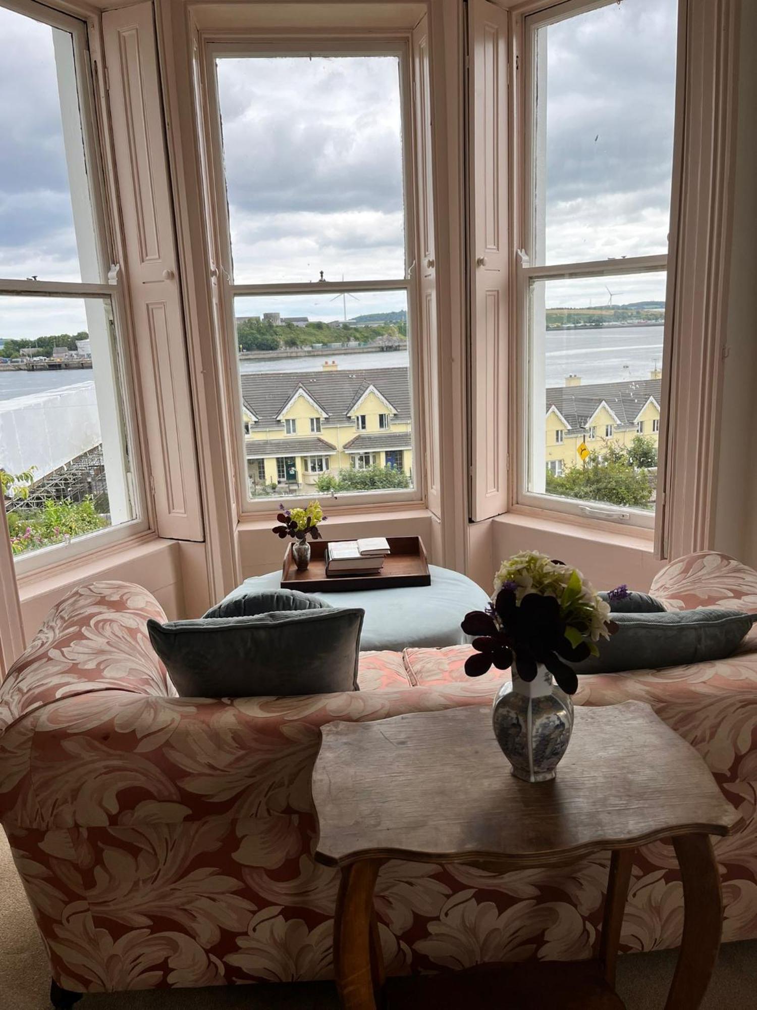 Lynwood House Bed and Breakfast Cobh Eksteriør billede